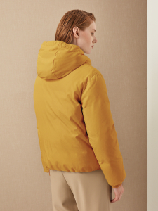 Укороченный пуховик