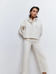 Джинсы-кюлоты с необработанным краем