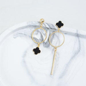 Асимметричные серьги Fogli G