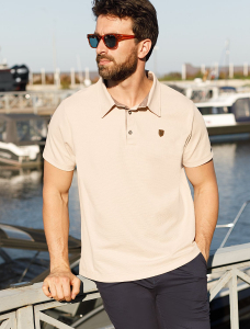 Футболка-поло из фактурного полотна