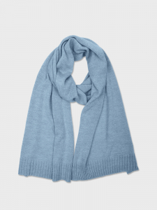 Палантин из шерстяной пряжи