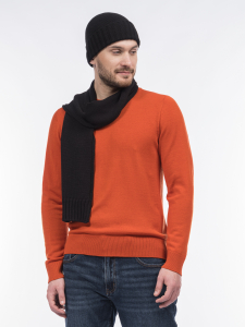 Красный вязаный шарф с шерстью мериноса