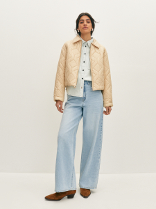 Укороченная куртка с фигурной стёжкой