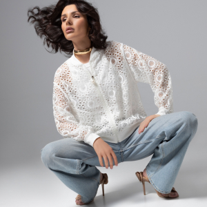 Бомбер кружевной, Секрет смелости (белая)