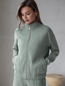 Бомбер среднего объема на молнии из петельчатого футера двухнитки с эластаном