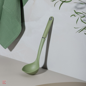 Делано Половник, нейлон