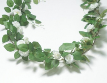 Искусственные цветы, Гирлянда лиана с розами 21 голова (1010237)