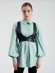 Жилет из эко-кожи