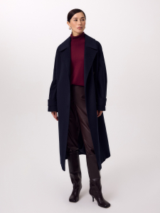 Шерстяное пальто с мембраной и утеплённой спинкой