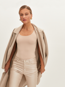 Топ с круглым вырезом