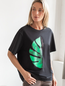 Футболка из премиального хлопка с авторским принтом