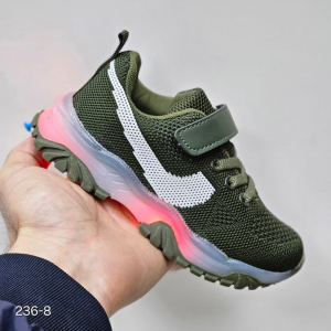 Кроссовки детские