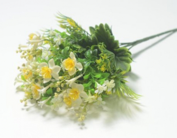 Искусственные цветы, Ветка в букете зелени нарцисс 9 веток (1010237)