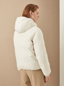 Укороченный пуховик