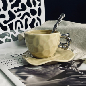 163-077 Чашка 280мл с блюдцем и ложкой в под.уп.(х24)Фарфор