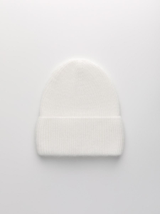 Шапка двойная с пухом енота PR 25009