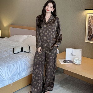 Пижама коричневая со звездами