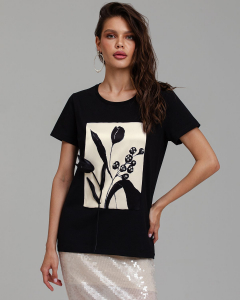 Футболка с объёмными цветами и бусинами FSC001