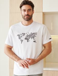 Свободная футболка  с авторским принтом