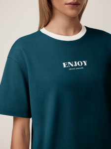 Хлопковая футболка с кантом и принтом