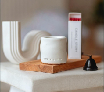 Свеча в бетоне Luckily, черный, аромат