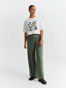 Футболка с цветочным принтом