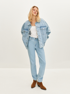 Джинсовая куртка