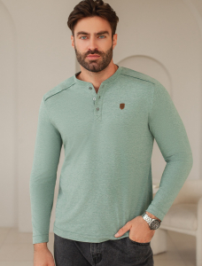 Тонкий лонгслив с круглым воротом на пуговицах из премиального хлопка с эластаном