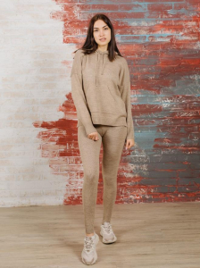 Костюм женский