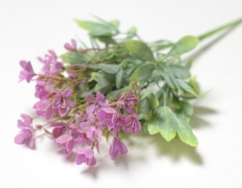 Искусственные цветы, Ветка в букете зелени 5 веток (1010237)