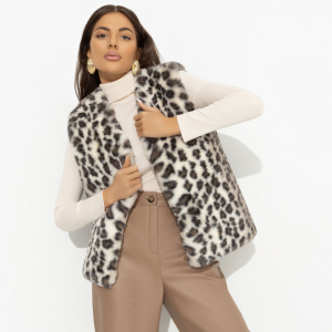 Жилет меховой на подкладе, Акула бизнеса