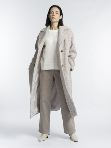 Длинное зимнее утепленное шерстяное пальто