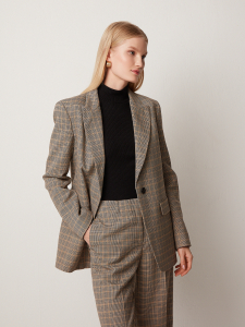 Водолазка из фактурного трикотажа