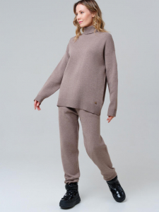 Комплект женский: джемпер, брюки