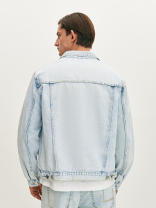 Куртка джинсовая