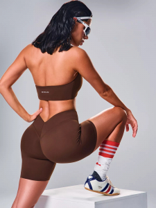 Спортивные шорты с пушап эффектом