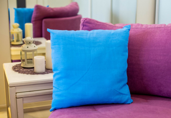 Подушка декоративная голубая