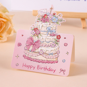 Открытка настольная Happy Birthday с фигурным тортом (Розовый торт с бантом)