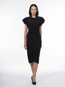 Приталенное платье с рукавом-крылышком дизайнерского кроя