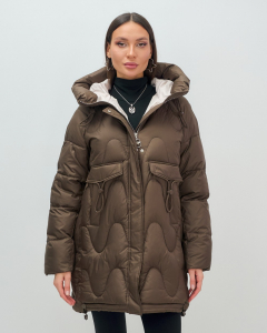 Куртка зимняя женская с капюшоном модная темно-коричневого цвета 7653TK