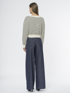 Укороченный свитшот с V-вырезом