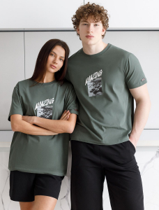 Футболка из премиального хлопка с авторским принтом