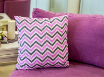 Подушка декоративная зигзаг фуксия
