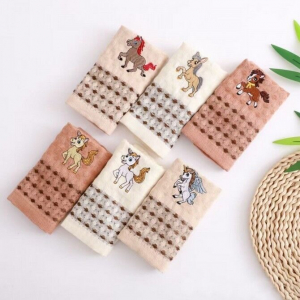 Полотенце кухонное крупная вафелька с вышивкой 