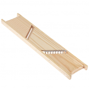 Терка деревянная 33,5х7х1,5см, большая, универсальная, металлическое лезвие (Россия)