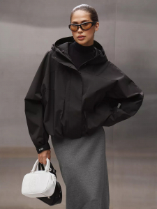 Ветровка демисезонная