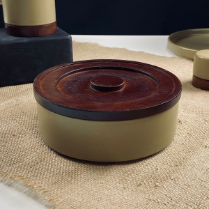 235-134 Салатник 18х7см с крышкой/подставкой TROPICAL в под.уп.(х16)Фарфор