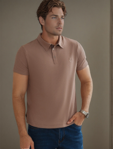 Футболка-поло из фактурного трикотажа