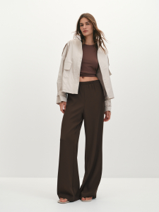 Прямые струящиеся брюки на резинке