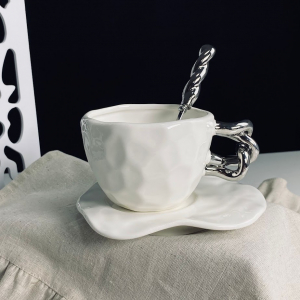 163-082 Чашка 280мл с блюдцем и ложкой в под.уп.(х24)Фарфор